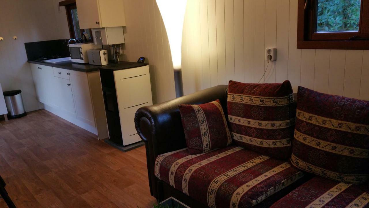 B&B Les Secrets De La Vie Celles  Екстериор снимка